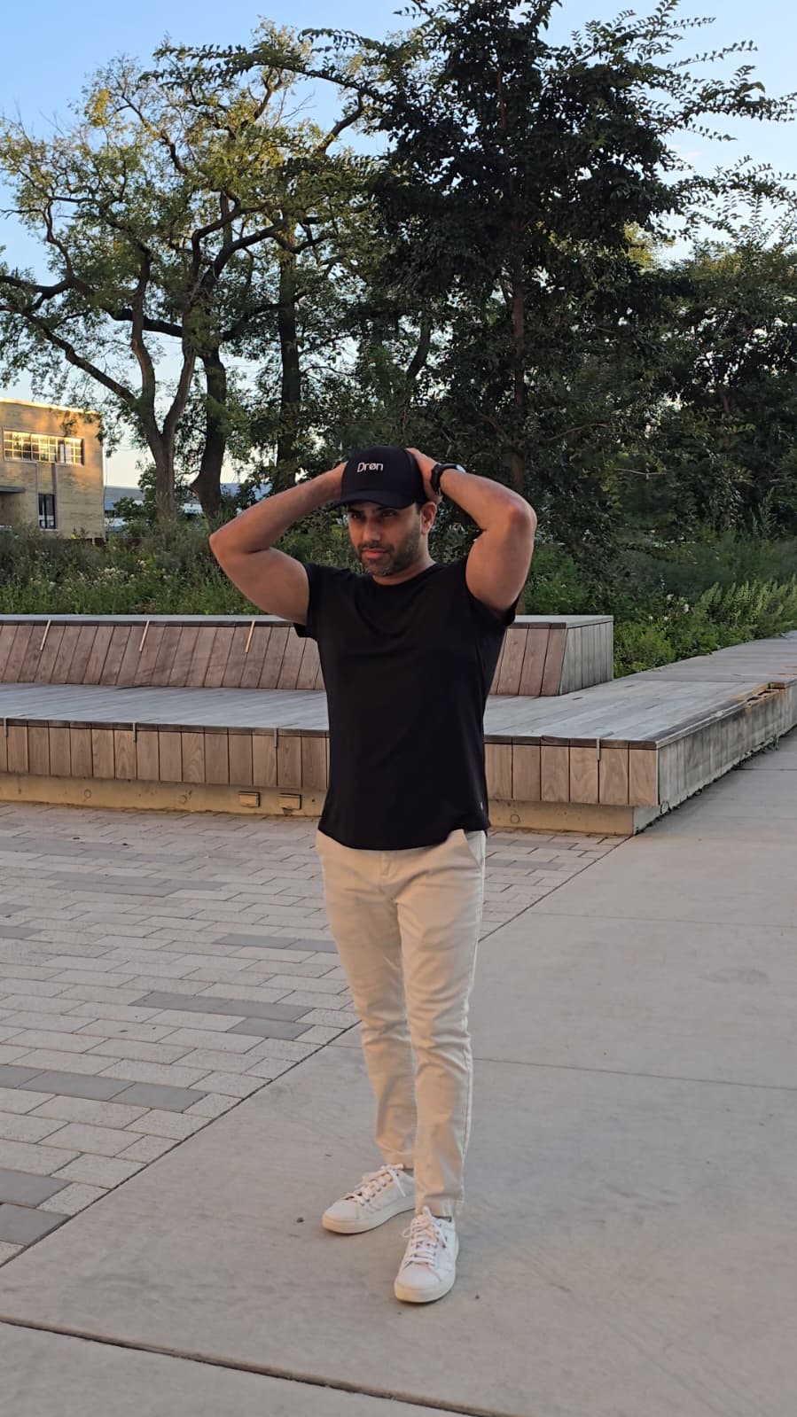 Man wearing the Drøn Intent Tee and Intent Cap Black